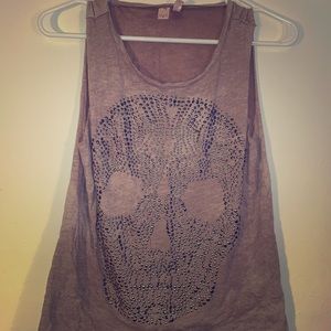 Skull tank